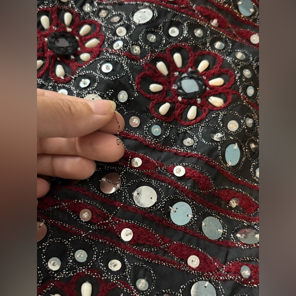 Gorgeous maxi skirt one size red and black sequins - Picture 4 of 16